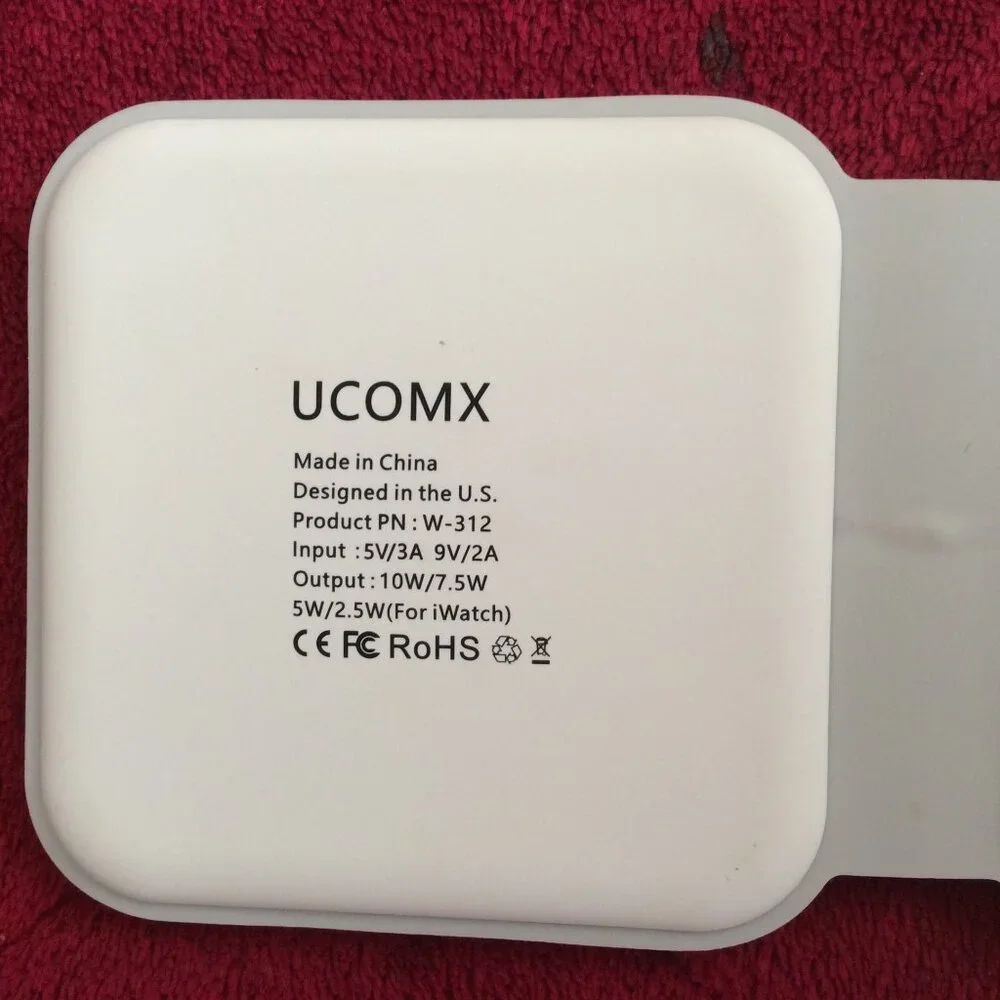 UCOMX Nano 3-N-1 Wireless Charger for Apple Devices